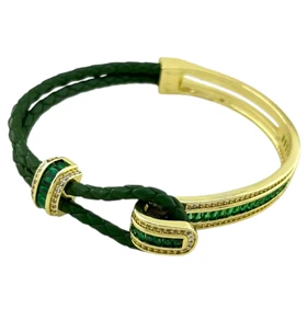 دستبند زنانه مدل آدلیا سبز با بافت چرمی و جزئیات طلایی