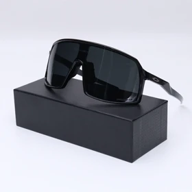 عینک از برند OAKLEY کد 181447