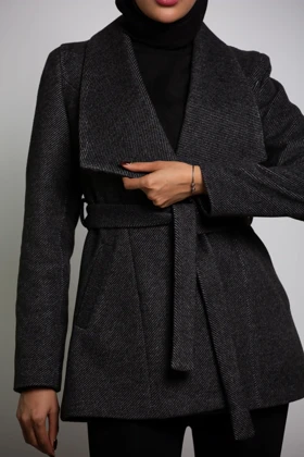 پالتو زنانه یقه آمریکایی کجراه (مشکی)