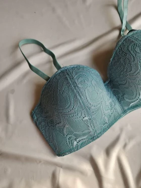 سوتین دکلته ابرنازک فنردار NBB کد: 30007