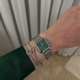 ساعت صفحه مربعی