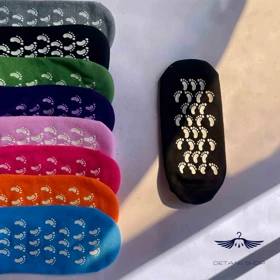 جوراب ضد ترک پا و خشکی سیلکونی وارداتی با جعبه (مشکی)