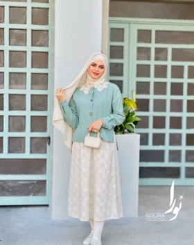 شومیز و دامن پارمیس