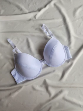 سوتین ابرنازک فنردار NBB کد :1204