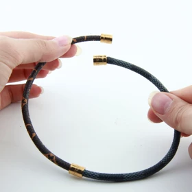 گردنبند دخترانه طرح چنل مگنتی