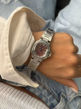 ساعت مچی زنانه طرح کارتیر بالن بلو تقویم دار