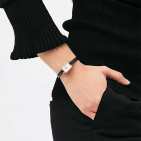 ساعت دنیل ولینگتون زنانه بند چرم مستطیلی ظریف رزگلد DW-5518-L