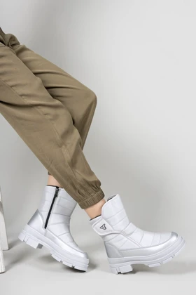 بوت و نیم بوت زنانه ریکن riccon