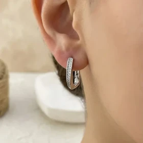 گوشواره زنانه ژوپینگ مدل لاریسا طرح مستطیلی جواهر