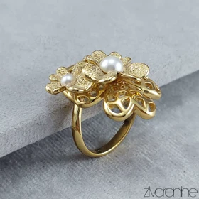 انگشتر زنانه طرح گل مرواریددار طلایی 30078
