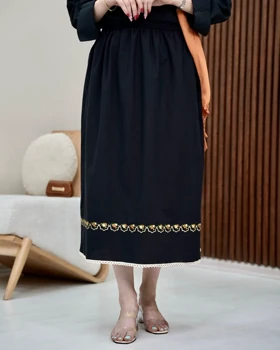 دامن گلدوزی