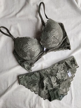 ست شورت و سوتین دانتل جکدار فنردار اروپایی AngGee کد: 5056