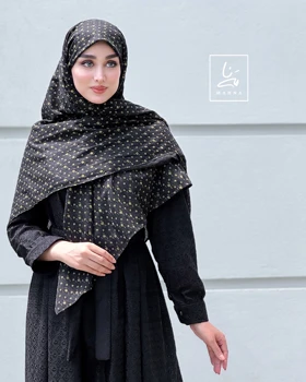 روسری وال نخی ژاکارد گل‌دار مشکی کد 3