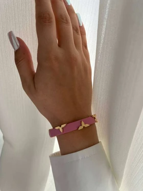 دستبند چرم زنانه طرح لویی ویتون با قفل کمربندی شیک