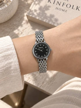 ساعت مچی زنانه مینیمال نگین‌دار فنسی کد W530 (مشکی)