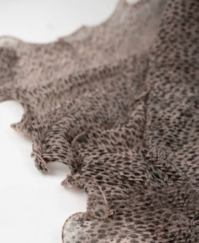 شال پلیسه شنی پلنگی حاشیه دالبری وارداتی 4444