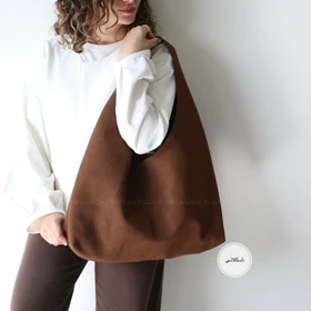 کیف زنانه بزرگ مدل شیلا جیر (شکلاتی)