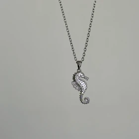 گردنبند زنانه اسب دریایی نگینی کد 891