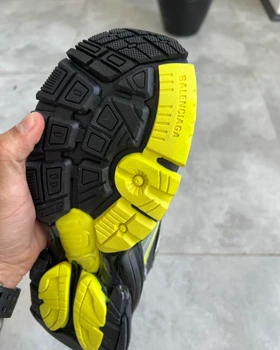 کتانی BALENCIAGA RUNNER مشکی فسفری