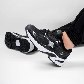 کتانی اسپرت مردانه و زنانه مدل نیوبالانس725 NEW BALANCE رنگ مشکی