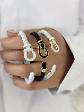 دستبند چرم زنانه نعل اسبی رزینی 933