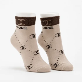 جوراب مچی زنانه پنبه طرح شنل (Chanel) بژ/کرم با لبه شکلاتی
