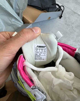 کتانی BALENCIAGA RUNNER هفت رنگ