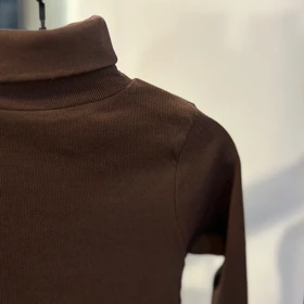 بادی یقه اسکی قهوه ای