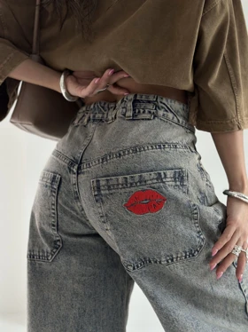 شلوار جین KISS