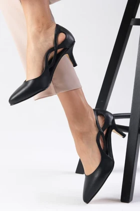 کفش پاشنه‌بلند کلاسیک زنانه میوگوستو mio-gusto