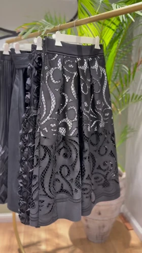 دامن گل برجسته