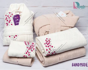 حوله ست دو نفره HANDMADE شکوفه رنگ شیری و کرم تیره