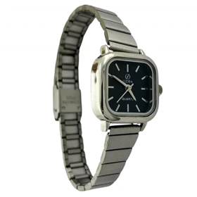 ساعت مچی زنانه با طرح زیبای فلورا، انتخابی شیک