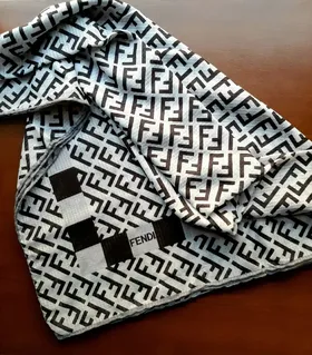 روسری نخی فندی