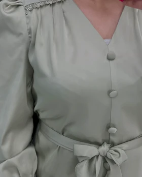 شومیز سرشانه نواری