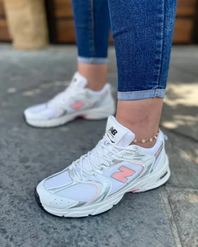 کتانی ورزشی زنانه نیوبالانس مدل 530