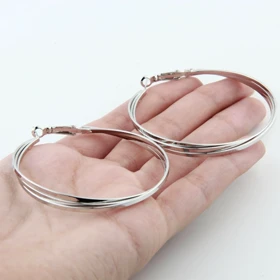 گوشواره زنانه حلقه‌ای سه لاین ساده (نقره‌ای)