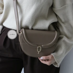 کیف زنانه دوشی مدل رامونا