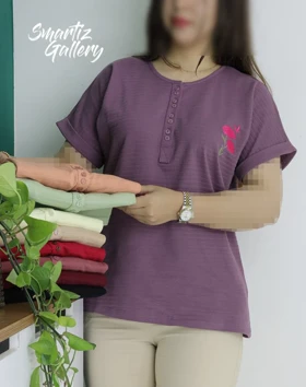 تیشرت جلو دکمه شاخه گل
