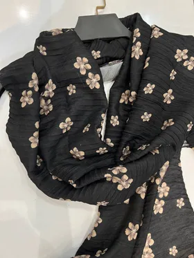 شال پلیسه طرحدار نخی