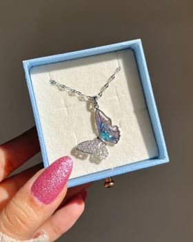 گردنبند پروانه