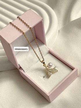 گردنبند دم وال