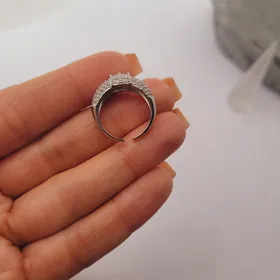حلقه جواهری طرح Pave باگتی