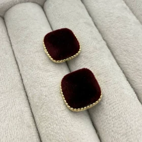 گوشواره مخمل زرشکی