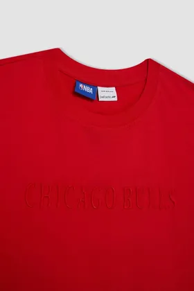 تیشرت آستین کوتاه با چاپ یقه دوزی DeFactoFit NBA Chicago Bulls Oversize Fit Crew B9954AX24SM