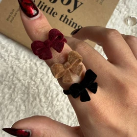 انگشتر مخمل پاپیون