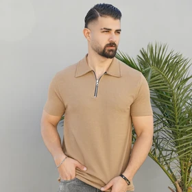 تیشرت مردانه یقه زیپ‌دار کرم مدل Arban