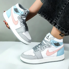 کتانی ساق‌دار زنانه مدل جردن ایر وان jordan air رنگ سفید طوسی صورتی کد 54466