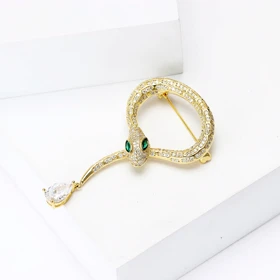 گل سینه زنانه مدل ماری کد G_Lnd_523