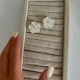 گوشواره طبیعی